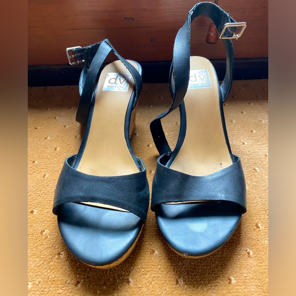 Dolce Vita black wedge!